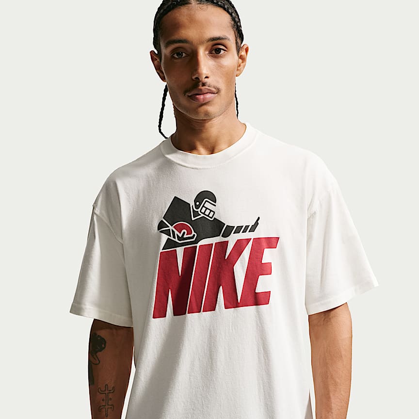Nike Sportswear T-Shirt. Nike.com